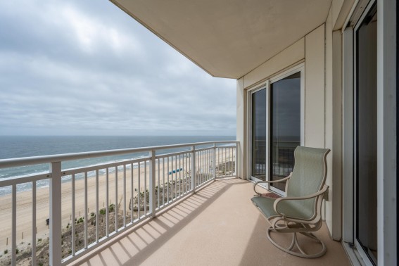 Gateway713-1+balcony.jpg?v=27338 View South
