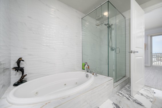 Gateway713-29+primary+bath.jpg?v=27317 Primary Bath