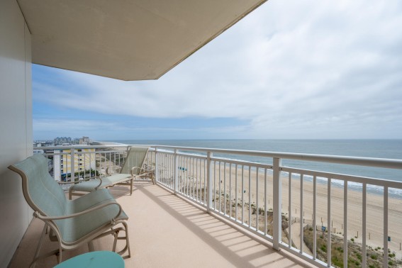 Gateway713-4+view+north.jpg?v=27337 Balcony