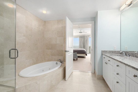 15_master_bath.jpg?v=9884 Master Bath