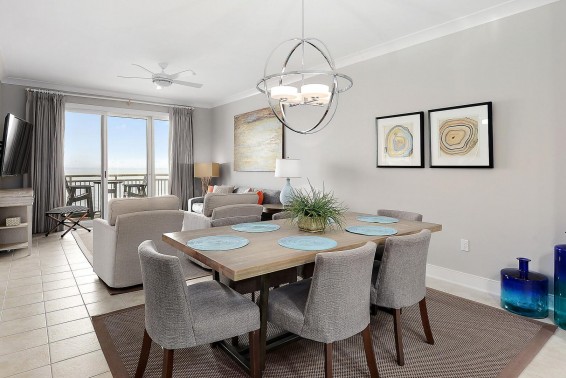 2_open_concept_mini.jpg?v=9889 Living Area