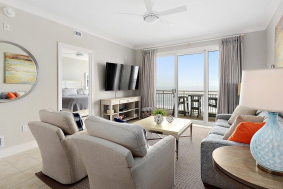 4_living_room.jpg?v=9874 Living Area