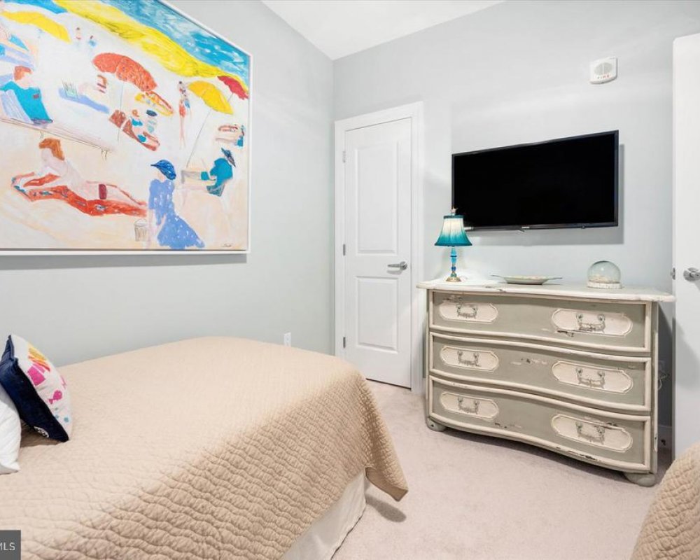 2 48TH ST #1608 GATEWAY GRAND