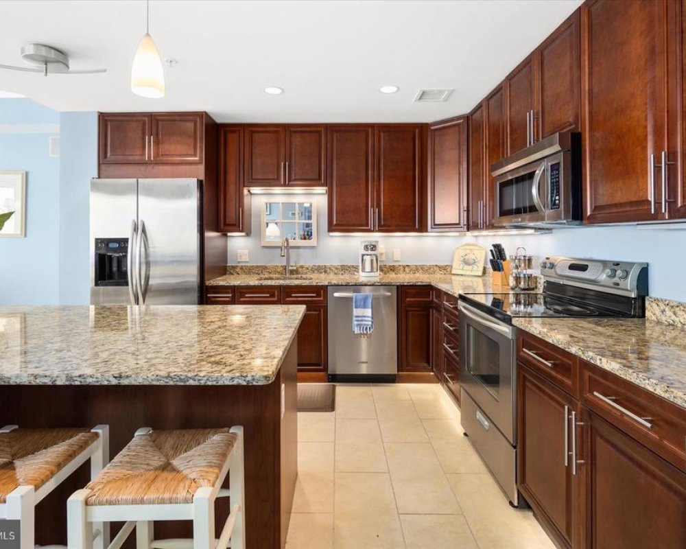 2 48TH ST #1204