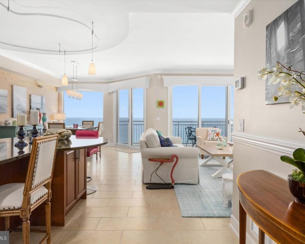 2 48TH ST #1608 GATEWAY GRAND